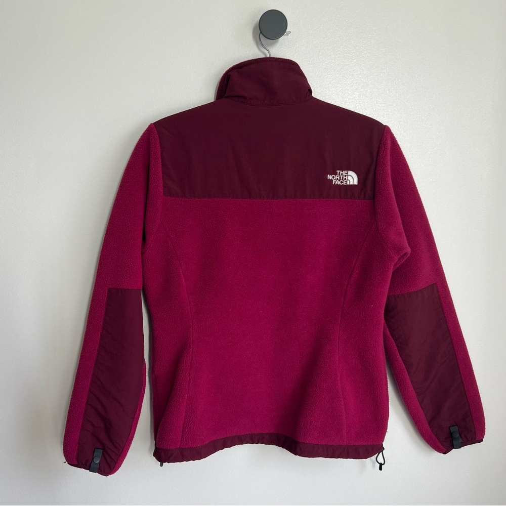 The North Face Women's Two-Tone Burgundy & Magenta Fleece Jacket - Picture 2 of 5